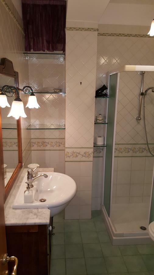 نابولي B&B Aminei Metro المظهر الخارجي الصورة